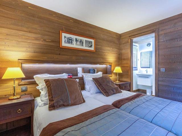 Luxury apartment with fireplace, balcony and wifi in Val-d'Isère FR-1-694-320 - Val d'Isère Centre