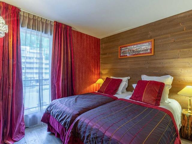 Luxury apartment with fireplace, balcony and wifi in Val-d'Isère FR-1-694-320 - Val d'Isère Centre