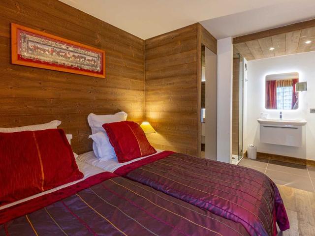 Luxury apartment with fireplace, balcony and wifi in Val-d'Isère FR-1-694-320 - Val d'Isère Centre