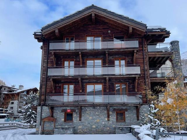 Luxury apartment with fireplace, balcony and wifi in Val-d'Isère FR-1-694-320 - Val d'Isère Centre
