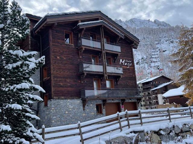 Luxury apartment with fireplace, balcony and wifi in Val-d'Isère FR-1-694-320 - Val d'Isère Centre