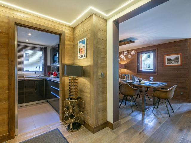Luxury apartment with fireplace, balcony and wifi in Val-d'Isère FR-1-694-320 - Val d'Isère Centre