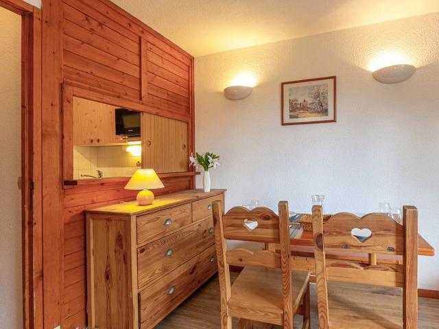 Classic and Clean Apartment at the Foot of the Slopes, Near Kids’ Village FR-1-694-66 - Val d'Isère Centre