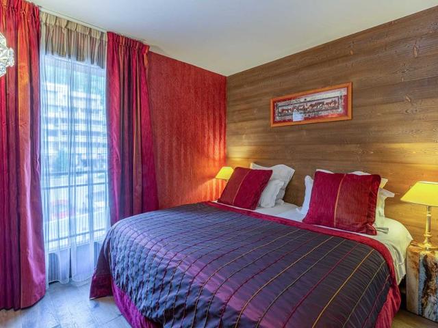 Luxury Apartment with South-Facing Balcony in the Heart of Val-d'Isère FR-1-694-322 - Val d'Isère Centre