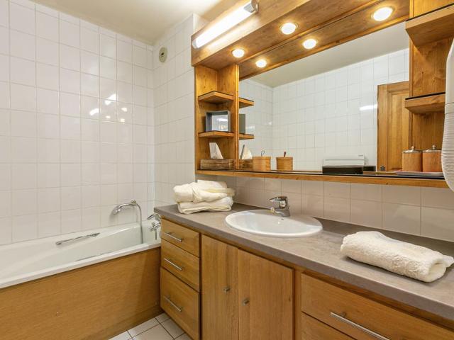 Luxury chalet with sauna, fireplace and WiFi in Val-d'Isère FR-1-694-17 - Val d'Isère Centre