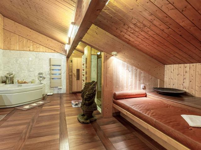 Luxury chalet with sauna, fireplace and WiFi in Val-d'Isère FR-1-694-17 - Val d'Isère Centre