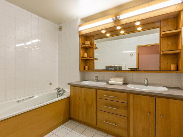 Luxury chalet with sauna, fireplace and WiFi in Val-d'Isère FR-1-694-17 - Val d'Isère Centre