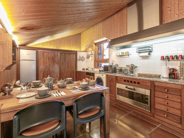 Luxury chalet with sauna, fireplace and WiFi in Val-d'Isère FR-1-694-17 - Val d'Isère Centre