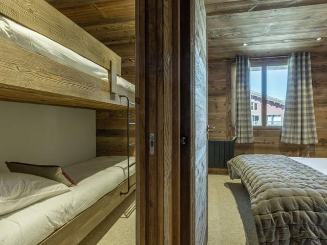Luxury 4-room apartment with balcony, wifi, parking and concierge services FR-1-694-30 - Val d'Isère Centre