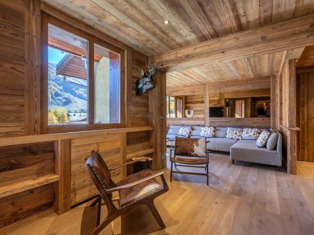 Luxury 4-room apartment with balcony, wifi, parking and concierge services FR-1-694-30 - Val d'Isère Centre