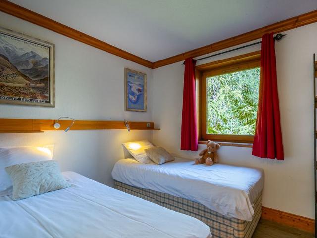 Charming 2-bedroom apartment with balcony and WiFi in Val-d'Isère FR-1-694-201 - Val d'Isère Centre