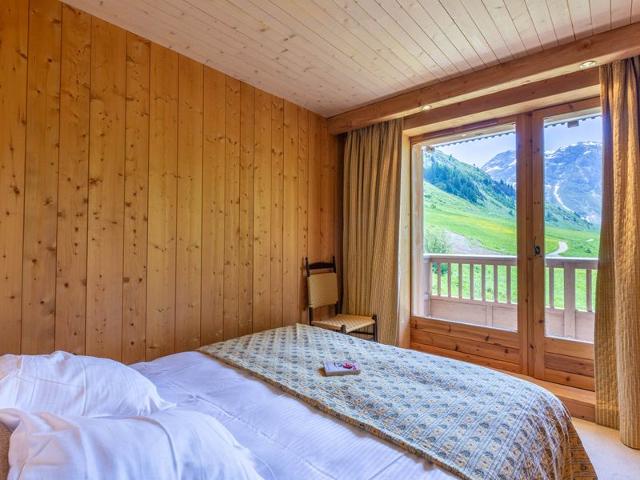 Elegant, Cozy Apartment with Fireplace, WiFi, and Garage at the Foot of the Slopes FR-1-694-329 - Val d'Isère Le Châtelard