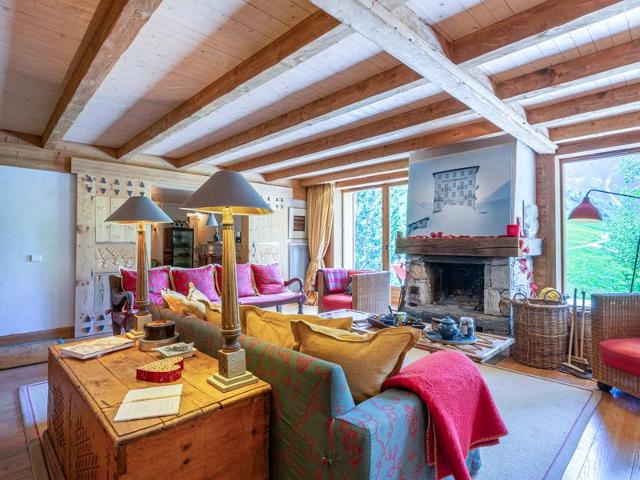 Elegant, Cozy Apartment with Fireplace, WiFi, and Garage at the Foot of the Slopes FR-1-694-329 - Val d'Isère Le Châtelard