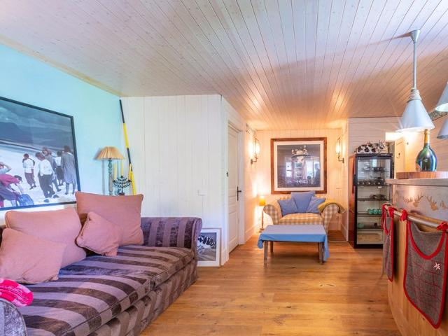 Elegant, Cozy Apartment with Fireplace, WiFi, and Garage at the Foot of the Slopes FR-1-694-329 - Val d'Isère Le Châtelard
