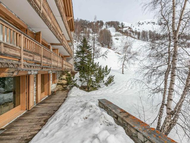 Elegant, Cozy Apartment with Fireplace, WiFi, and Garage at the Foot of the Slopes FR-1-694-329 - Val d'Isère Le Châtelard