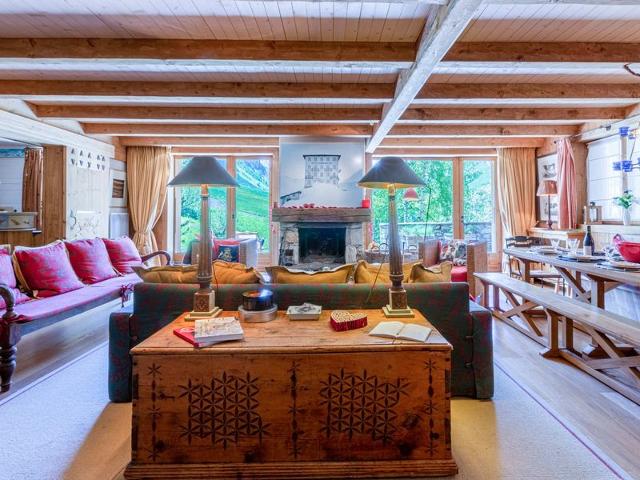 Elegant, Cozy Apartment with Fireplace, WiFi, and Garage at the Foot of the Slopes FR-1-694-329 - Val d'Isère Le Châtelard