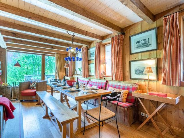 Elegant, Cozy Apartment with Fireplace, WiFi, and Garage at the Foot of the Slopes FR-1-694-329 - Val d'Isère Le Châtelard