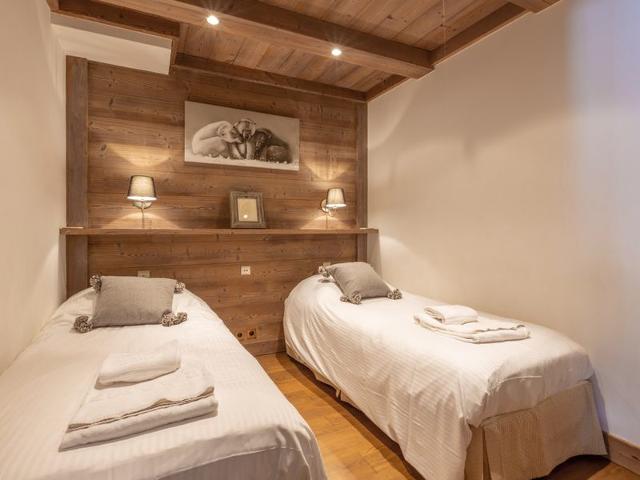 Luxury Apartment with Large South-Facing Terrace in Val-d'Isère Center FR-1-694-202 - Val d'Isère Centre