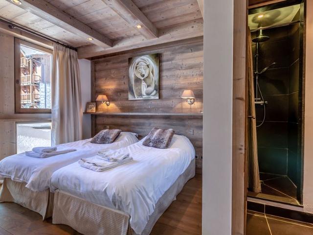Luxury Apartment with Large South-Facing Terrace in Val-d'Isère Center FR-1-694-202 - Val d'Isère Centre