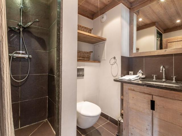 Luxury Apartment with Large South-Facing Terrace in Val-d'Isère Center FR-1-694-202 - Val d'Isère Centre