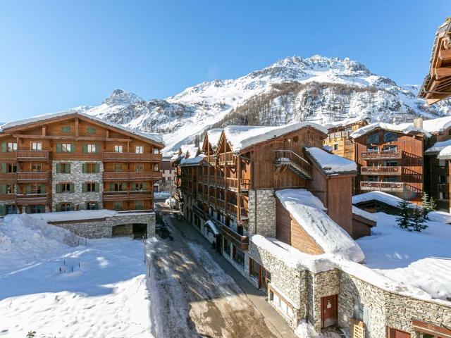 Luxury Apartment with Large South-Facing Terrace in Val-d'Isère Center FR-1-694-202 - Val d'Isère Centre