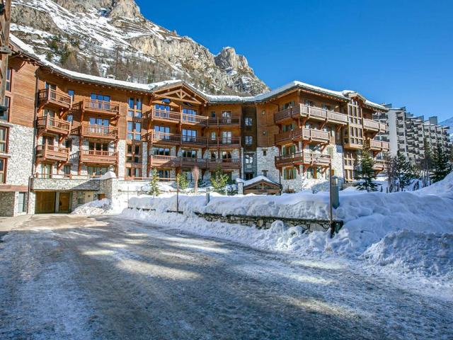 Luxury Apartment with Large South-Facing Terrace in Val-d'Isère Center FR-1-694-202 - Val d'Isère Centre