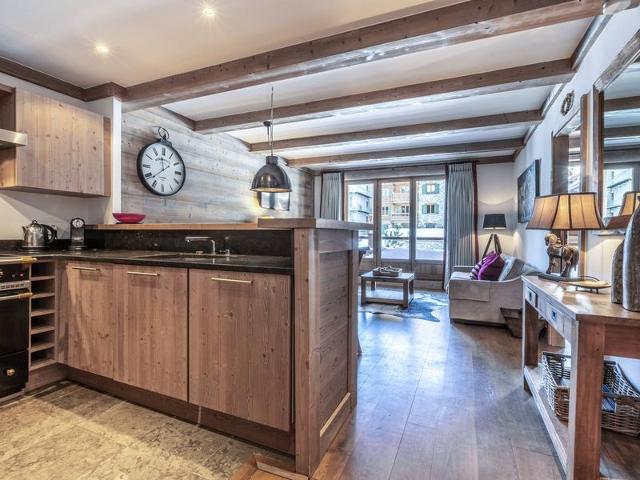 Luxury Apartment with Large South-Facing Terrace in Val-d'Isère Center FR-1-694-202 - Val d'Isère Centre
