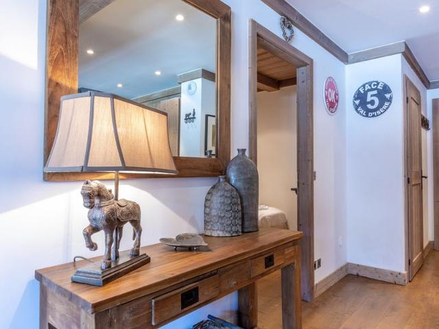 Luxury Apartment with Large South-Facing Terrace in Val-d'Isère Center FR-1-694-202 - Val d'Isère Centre