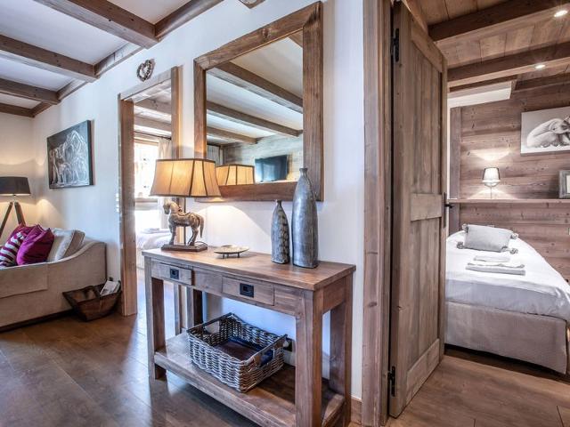 Luxury Apartment with Large South-Facing Terrace in Val-d'Isère Center FR-1-694-202 - Val d'Isère Centre