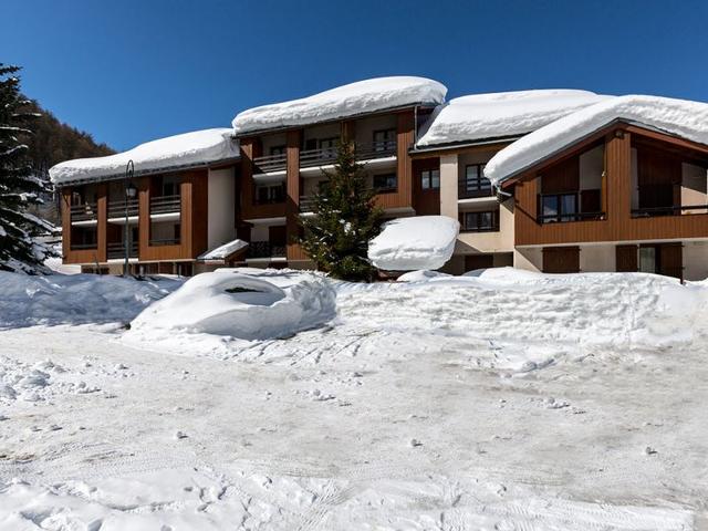 Renovated studio with balcony, parking and near slopes in Val-d'Isère FR-1-694-287 - Val d'Isère Centre
