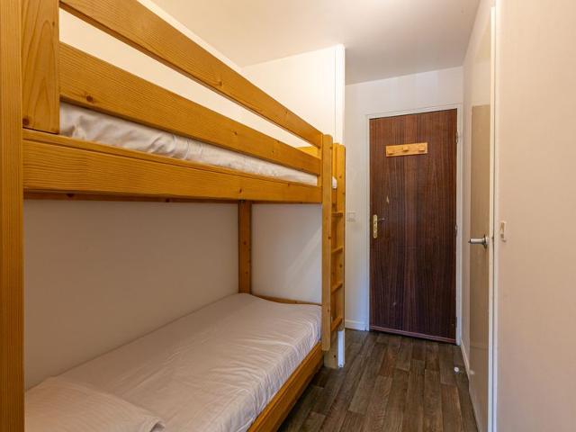 Renovated studio with balcony, parking and near slopes in Val-d'Isère FR-1-694-287 - Val d'Isère Centre