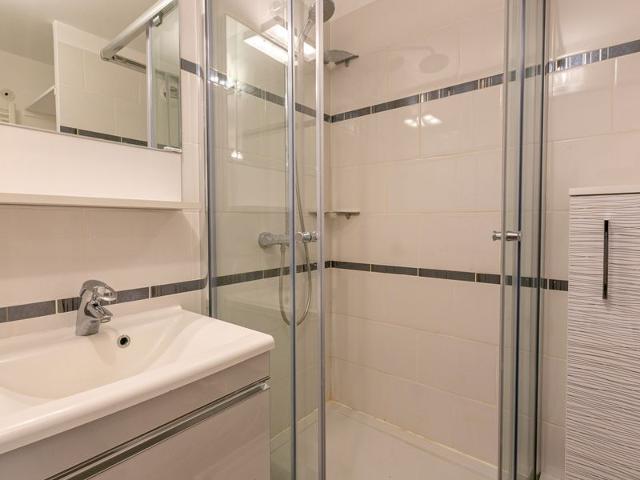 Renovated studio with balcony, parking and near slopes in Val-d'Isère FR-1-694-287 - Val d'Isère Centre
