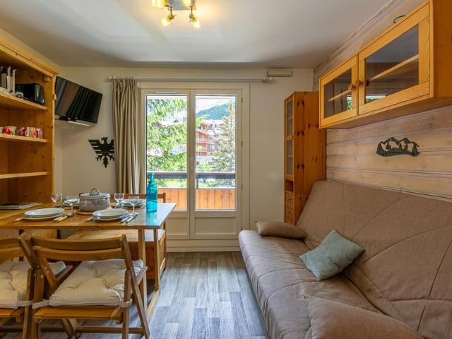 Renovated studio with balcony, parking and near slopes in Val-d'Isère FR-1-694-287 - Val d'Isère Centre