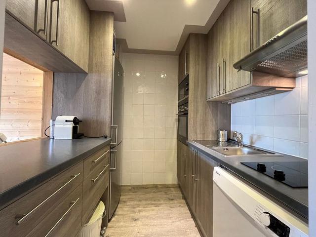 Modern apartment with balcony, WiFi and equipped kitchen FR-1-694-168 - Val d'Isère Centre