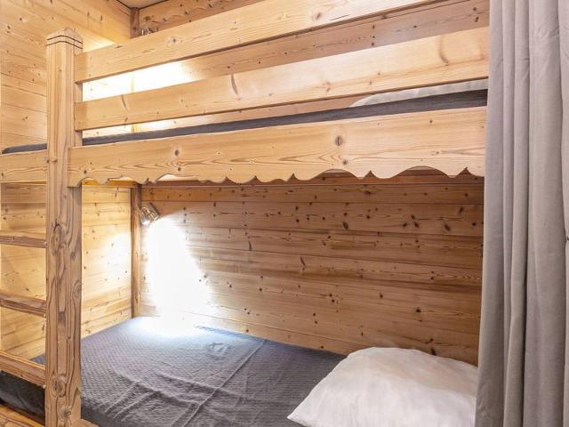 Cozy Studio Steps from Slopes, Centrally Located in Val-d'Isère FR-1-694-298 - Val d'Isère Centre