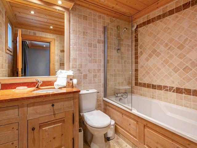 Luxury Chalet with Spacious Interiors, Fireplace, Sauna, and Mountain Atmosphere FR-1-694-14 - Val d'Isère Centre