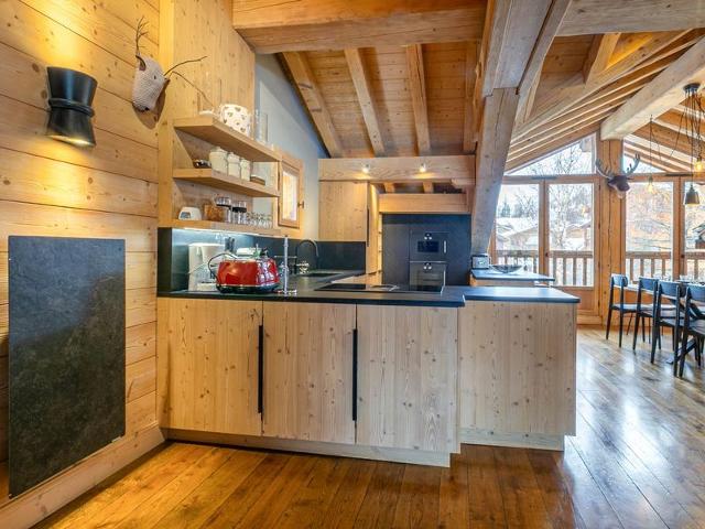 Luxury Chalet with Spacious Interiors, Fireplace, Sauna, and Mountain Atmosphere FR-1-694-14 - Val d'Isère Centre