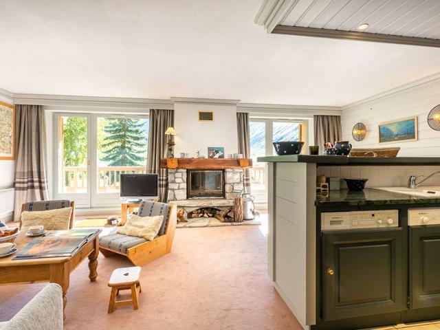 Luxury apartment with fireplace and parking at the slopes FR-1-694-247 - Val d'Isère Le Châtelard
