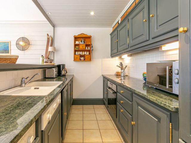 Luxury apartment with fireplace and parking at the slopes FR-1-694-247 - Val d'Isère Le Châtelard