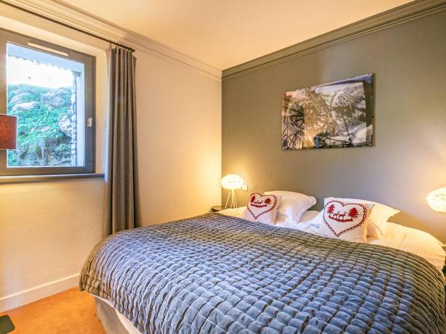 Luxury apartment with fireplace and parking at the slopes FR-1-694-247 - Val d'Isère Le Châtelard