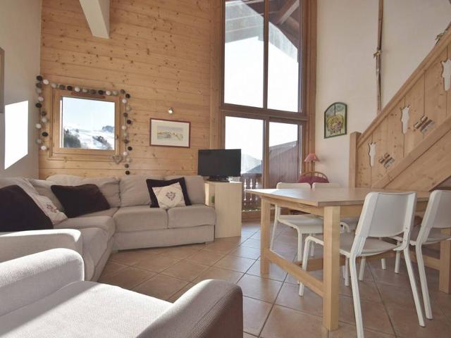Duplex for 8, 3 bedrooms, south-facing balcony, walk to slopes FR-1-391-184 - Le Grand Bornand