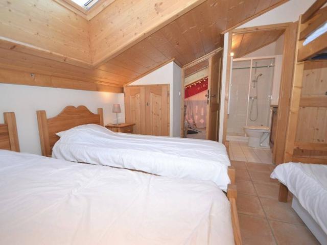 Duplex for 8, 3 bedrooms, south-facing balcony, walk to slopes FR-1-391-184 - Le Grand Bornand