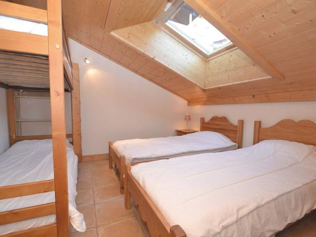 Duplex for 8, 3 bedrooms, south-facing balcony, walk to slopes FR-1-391-184 - Le Grand Bornand