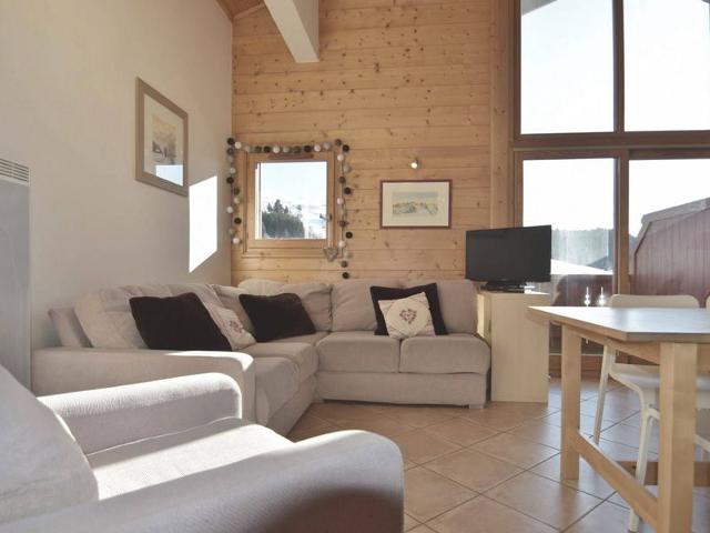 Duplex for 8, 3 bedrooms, south-facing balcony, walk to slopes FR-1-391-184 - Le Grand Bornand