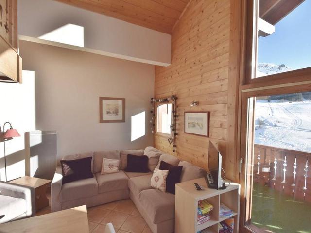 Duplex for 8, 3 bedrooms, south-facing balcony, walk to slopes FR-1-391-184 - Le Grand Bornand