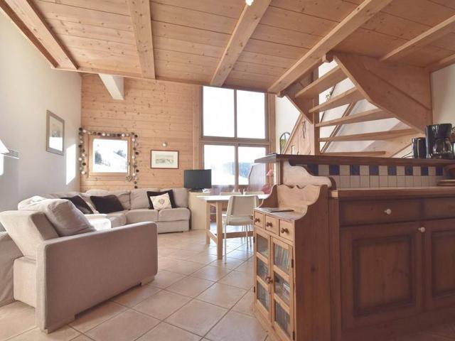 Duplex for 8, 3 bedrooms, south-facing balcony, walk to slopes FR-1-391-184 - Le Grand Bornand