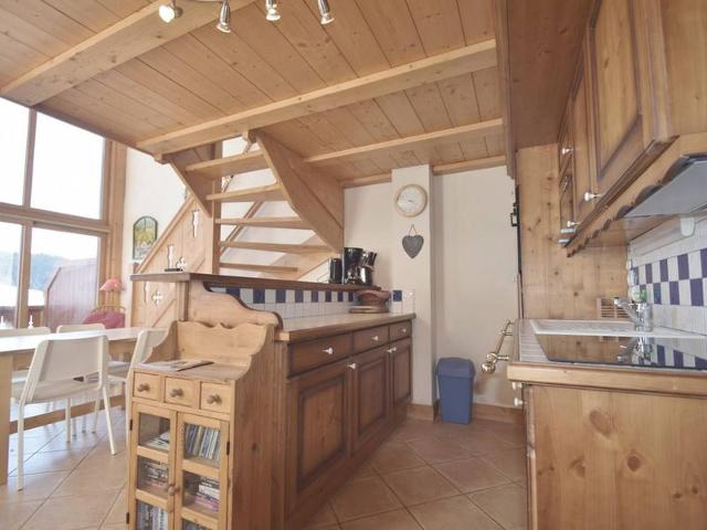 Duplex for 8, 3 bedrooms, south-facing balcony, walk to slopes FR-1-391-184 - Le Grand Bornand