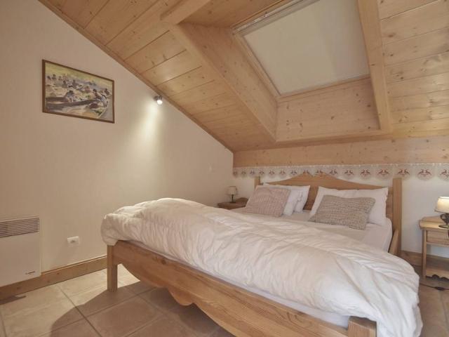 Duplex for 8, 3 bedrooms, south-facing balcony, walk to slopes FR-1-391-184 - Le Grand Bornand