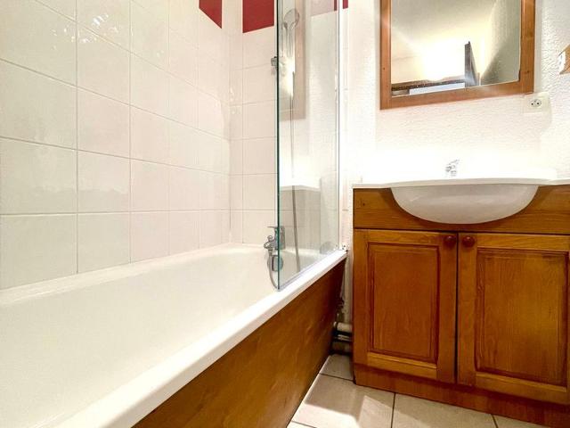 Triplex apartment with pool, parking, pets allowed FR-1-624-169 - Samoëns