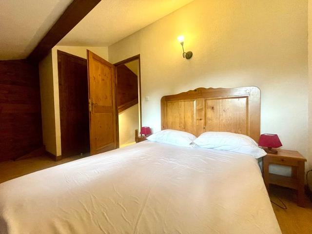 Triplex apartment with pool, parking, pets allowed FR-1-624-169 - Samoëns